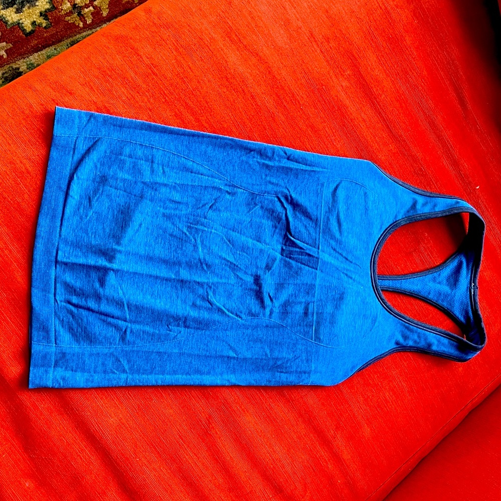 Lululemon athletic top
